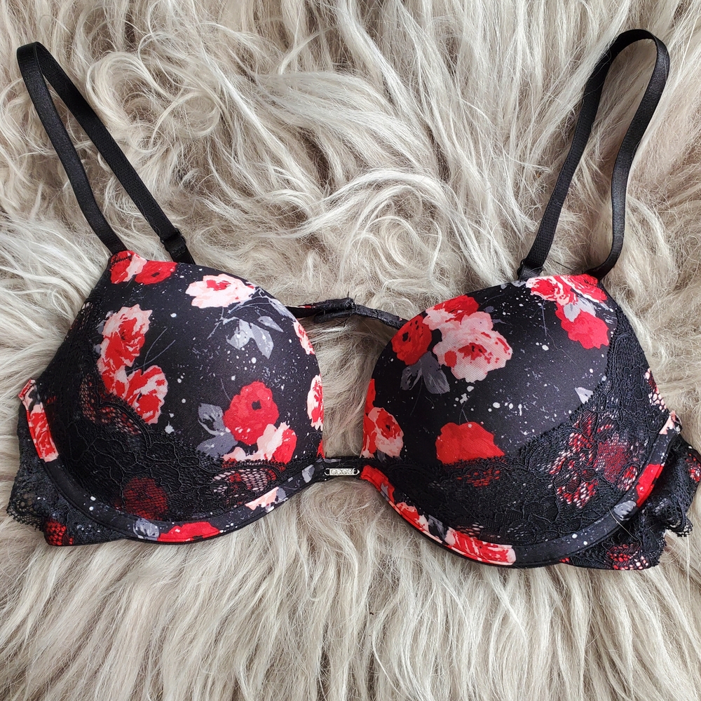 Marilyn Monroe Black and Red Floral Lace Bra 38C